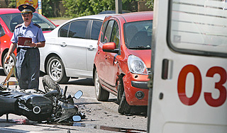 Бизнесмен сбил насмерть мотоциклиста Бизнесмен сбил насмерть мотоциклиста