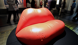 Легендарного Дали привезли в Россию Легендарного Дали привезли в Россию