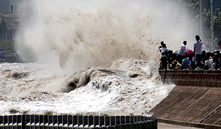 Тайфун-убийца приближается к России Тайфун-убийца приближается к России