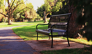 В Донецке лавка убила девушку током В Донецке лавка убила девушку током