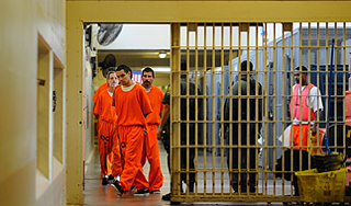 В США ввели плату за визиты в тюрьму В США ввели плату за визиты в тюрьму