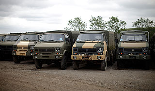 Каддафи вывез 10 грузовиков золота Каддафи вывез 10 грузовиков золота