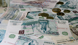 На границе китаец приклеил к себе 3,6 млн На границе китаец приклеил к себе 3,6 млн