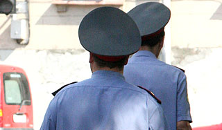 Полицейские обокрали вора-гастарбайтера Полицейские обокрали вора-гастарбайтера