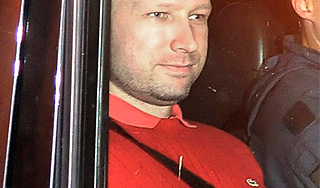 Брейвику запретят носить фирменную одежду Брейвику запретят носить фирменную одежду