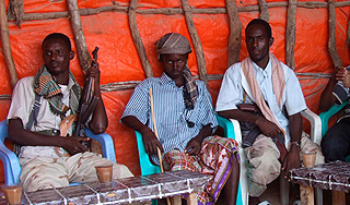 Сомалийские пираты освободили семью датчан Сомалийские пираты освободили семью датчан