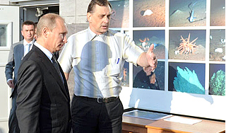 Путин осмотрел университет будущего Путин осмотрел университет будущего