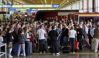 Сотни россиян блокированы в Болгарии Сотни россиян блокированы в Болгарии