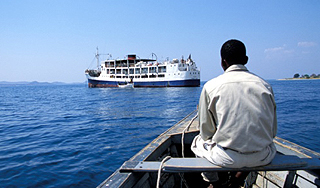 В Танзании затонул паром с 600 пассажирами В Танзании затонул паром с 600 пассажирами