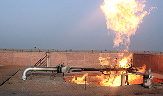 Взрыв нефтепровода убил более 100 человек Взрыв нефтепровода убил более 100 человек