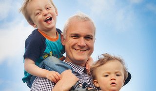 Дети делают своих отцов здоровее Дети делают своих отцов здоровее