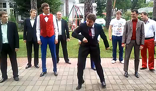 Пропажа танца КВН удивила Медведева Пропажа танца КВН удивила Медведева