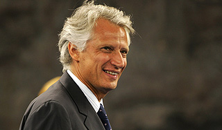 Соперника Саркози обвинили во взятках Соперника Саркози обвинили во взятках