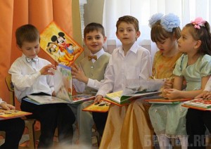 Депутаты вручили подарки малышам из детского сада «Бирюсинка»