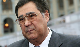 Тулеев проигнорировал слухи о своей смерти Тулеев проигнорировал слухи о своей смерти