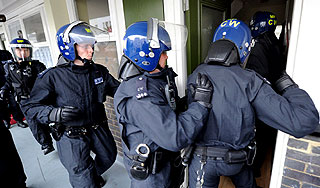 В Британии арестована семерка террористов В Британии арестована семерка террористов