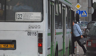 В Москве подешевеет проезд в автобусах В Москве подешевеет проезд в автобусах