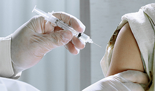 Врачи на месяц оставили в ребенке иглу Врачи на месяц оставили в ребенке иглу