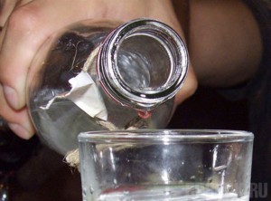 Проводника оштрафовали за продажу паленой водки