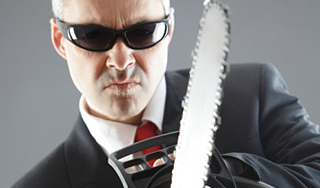 Грабители взломали банкомат электропилой Грабители взломали банкомат электропилой