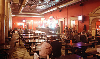 В московском ресторане расстреляли людей В московском ресторане расстреляли людей