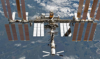 На МКС летит обломок ракеты На МКС летит обломок ракеты