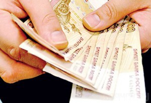 На крупных и средних предприятиях зарплата выросла на 13 процентов