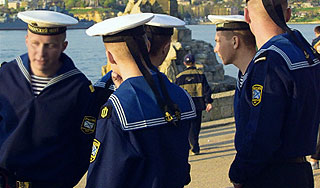 Сомали отпускает русских моряков без денег Сомали отпускает русских моряков без денег