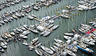 В России растет спрос на дорогие яхты В России растет спрос на дорогие яхты