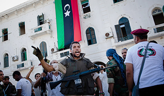 Родной город Каддафи взят в кольцо Родной город Каддафи взят в кольцо