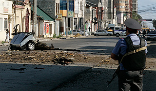 В Дагестане смертник взорвал полицейских В Дагестане смертник взорвал полицейских