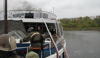 У владельца "Булгарии" загорелся теплоход У владельца "Булгарии" загорелся теплоход