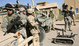 Пентагон выбирает роботов для Афганистана Пентагон выбирает роботов для Афганистана