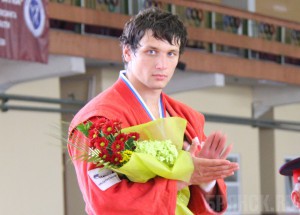 Артем Осипенко взял «золото» этапа Кубка мира по самбо Артем Осипенко