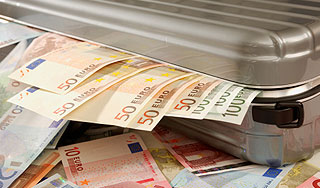 Следователь требовала взятку в $3 миллиона Следователь требовала взятку в $3 миллиона