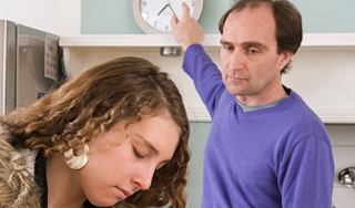 В Петербурге хотят ввести комендантский час В Петербурге хотят ввести комендантский час