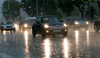 Дожди в Москве вызвали бурный рост ДТП Дожди в Москве вызвали бурный рост ДТП