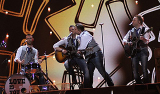 В центре Киева развернули палатки В центре Киева развернули палатки