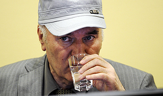 Ратко Младич срочно госпитализирован Ратко Младич срочно госпитализирован