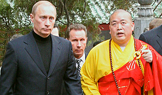 Путин позавидовал монахам Шаолиня Путин позавидовал монахам Шаолиня