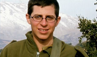 Израиль отдает за капрала тысячу пленных Израиль отдает за капрала тысячу пленных