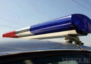 В Брянске машина ГИБДД столкнулась с иномаркой