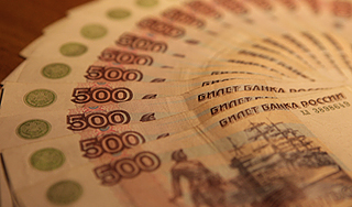 Размер взятки в России неуклонно растет Размер взятки в России неуклонно растет