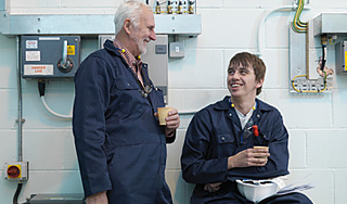 Россияне хотят работать и на пенсии Россияне хотят работать и на пенсии