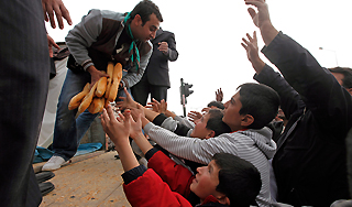 В пострадавшей Турции орудуют мародеры В пострадавшей Турции орудуют мародеры