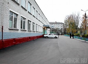 В Брянске отремонтировали треть пришкольных территорий