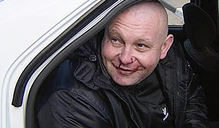 Голого водителя проверяют психиатры Голого водителя проверяют психиатры