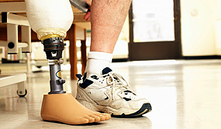 Пациент больницы спрятал пистолет в протез Пациент больницы спрятал пистолет в протез