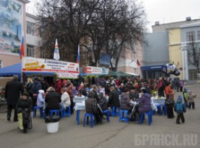 В Брянске День народного единства отметили со вкусом