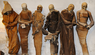 Нижегородец делал из трупов куклы Нижегородец делал из трупов куклы